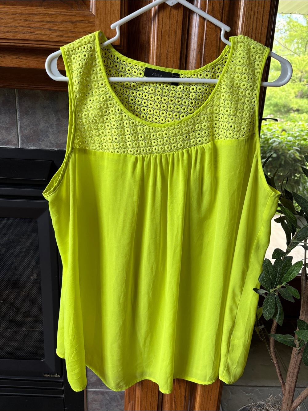 Apt. 9 Neon Yellow Lace Yoke Sleeveless Blouse